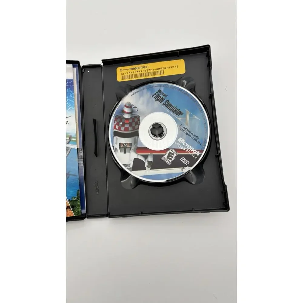 Microsoft Windows FLIGHT SIMULATOR X PC DVD w/ Slip Cover Complete VG Condition